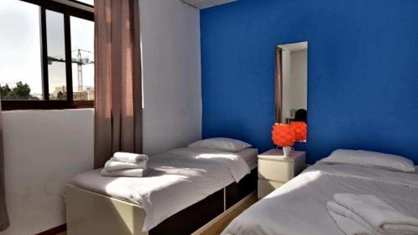 City Living Suite Tk2 Rm 1