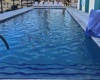 Motel 6 Galveston, Tx - Beach/Seawall - Galveston - Pool