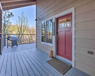 Mtn-View Cabin 404 with Deck in Payson! - Payson - Balcony