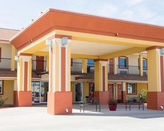 Sands Inn & Suites - Woodward - Gebäude