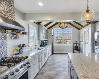 Stylish and Rustic Decor, Vineyard Tours, Tasting Room - Jamesport - Kitchen