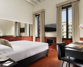 Hotel L'Orologio Venezia - Venice - Bedroom