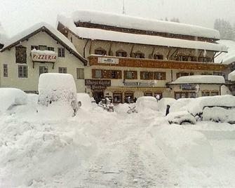 Hotel Pordoi - Fam Furgler - Arabba - Gebäude
