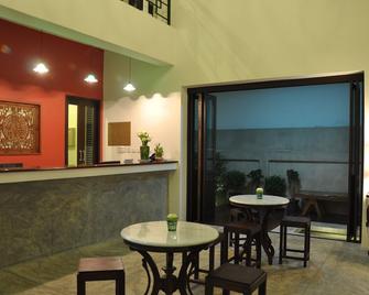 Udee Bangkok Hostel - Bangkok - Resepsjon