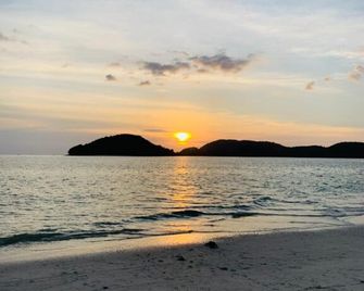 Dlima Beach Inn - Pantai Cenang - Playa