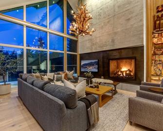 Nighthawk 3343 - Whistler - Lounge