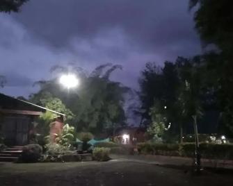 Varenya Agro-Resort - Pune - Outdoors view