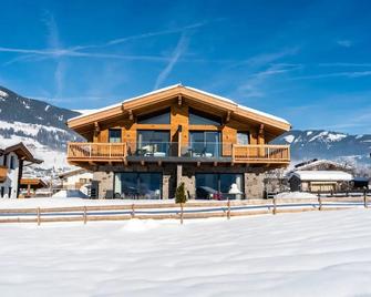 Spacious Holiday Home in Niedernsill With Sauna - Niedernsill