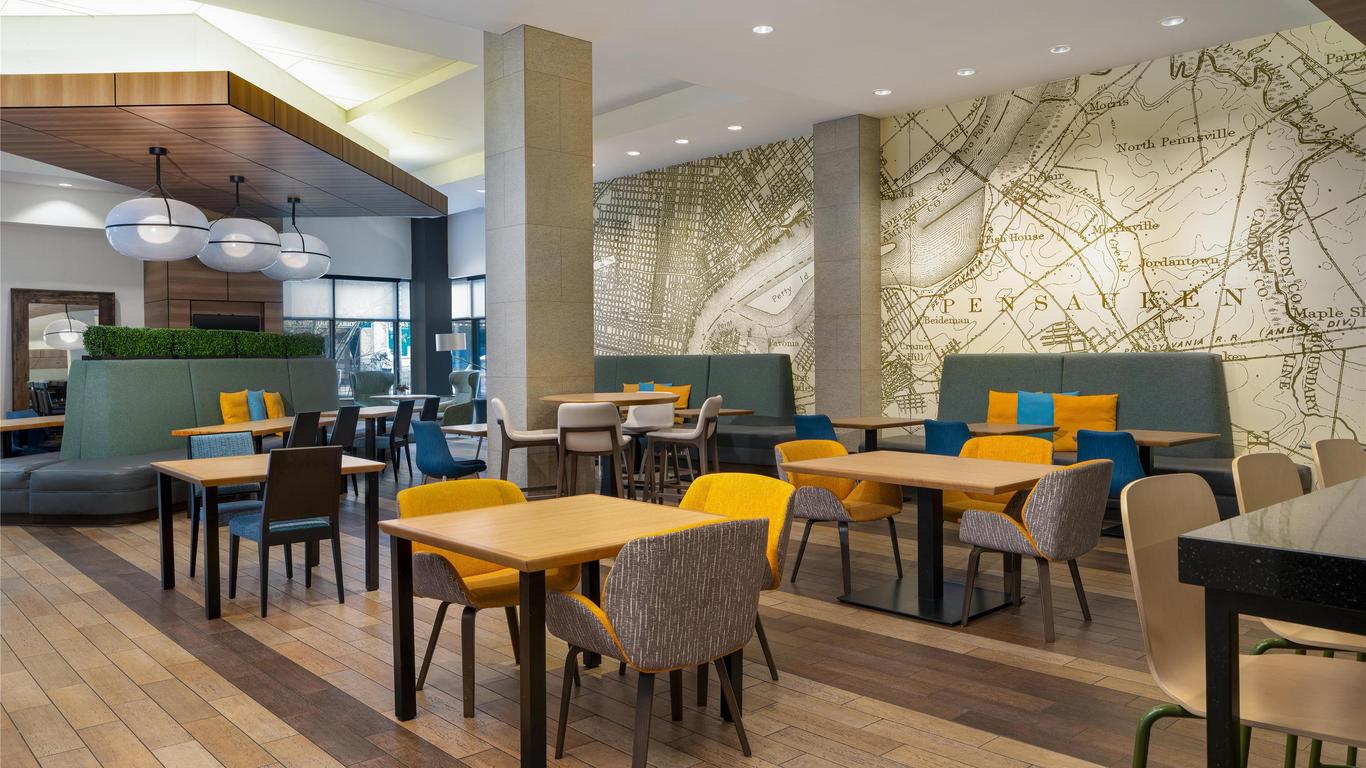 Home2 Suites by Hilton Philadelphia -Convention Center