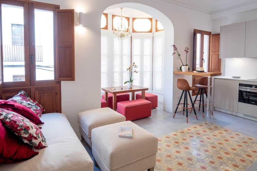Es Palauet Brandnew one suite apartment in Ibiza center - Ibiza by - Stue