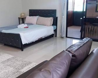 Affordable Room in Calamba - Rm 2 - Calamba - Habitación