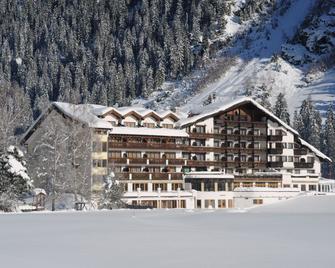 Hotel Weisseespitze - Platz - Gebouw