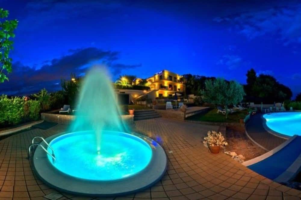 Hotel Le Cave - Sirolo - Zwembad