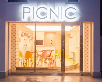 Picnic Hostel Osaka - Osaka