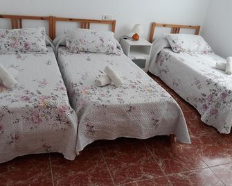 House in Calan Morell with garden, private pool and BBQ 300 m from the beach - Ciutadella de Menorca - Chambre