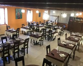 Hotel Restaurant La Place - Malay - Restaurante