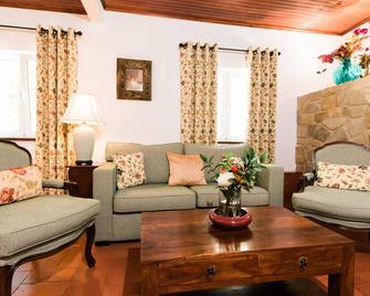 Quinta Verde Sintra - Sintra - Living room