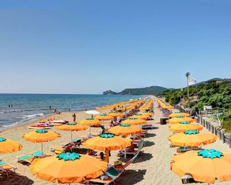 Camping Village Rocchette - Castiglione della Pescaia - Beach