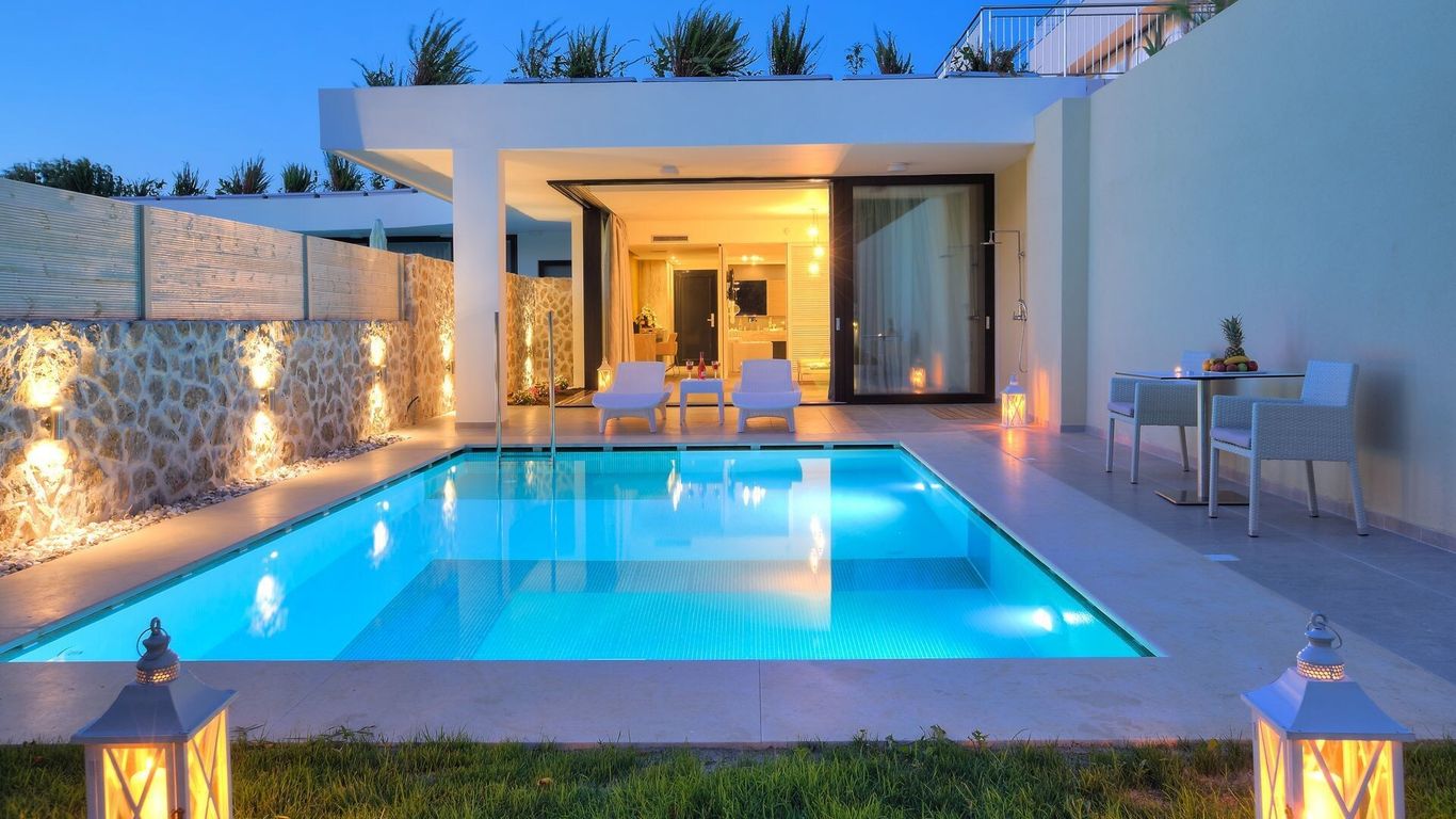 Caravia Beach Hotel & Bungalows