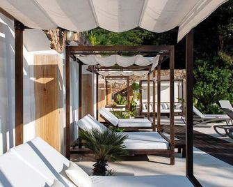 Hôtel Château de la Tour Cannes - Cannes - Patio