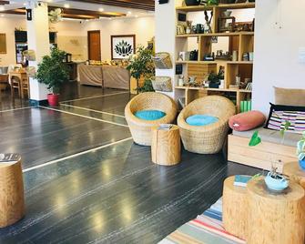 Hotel Karuna - Pokhara - Lobby