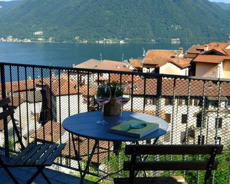 Lake View Gateway - By Myhomeincomo - Argegno - Balcony