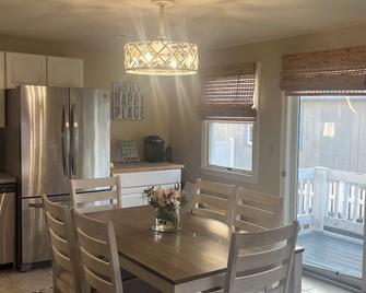 Home by the Sea - Marshfield - Restaurant