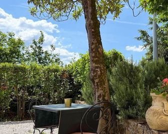 Hotel Villa Porta All'Arco - Volterra - Patio