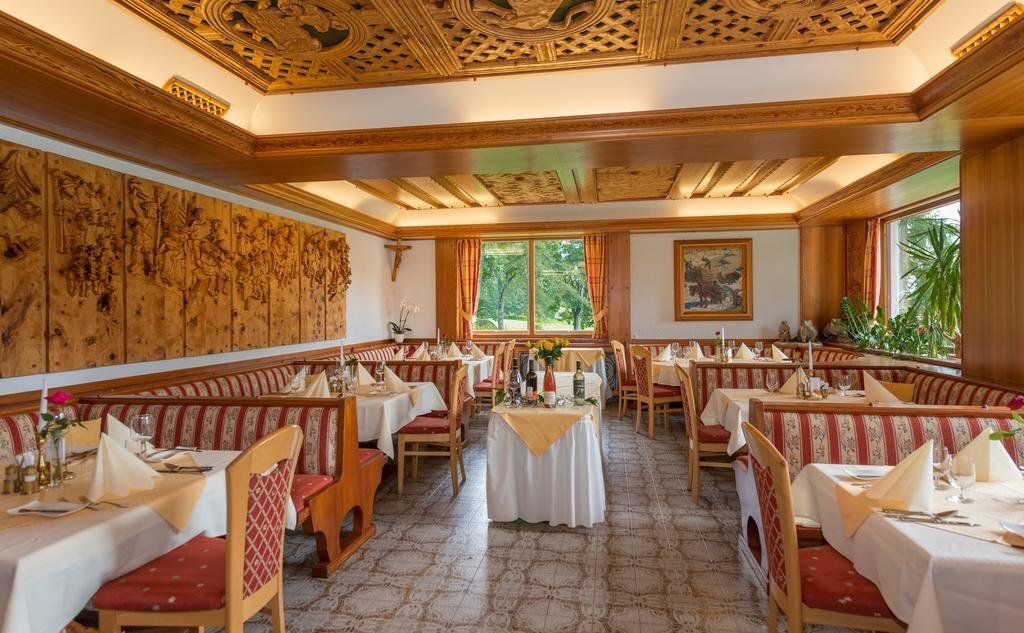 Hotel Rösslhof - ראמזאו אם דאכשטיין - מסעדה