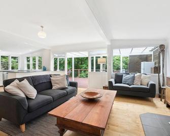 In The Blue - Blackheath - Living room