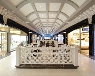 Sueno Hotels Deluxe Belek - Belek - Lobby