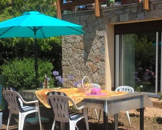 First floor of villa, 2 rooms, 2 to 3 persons - Hyères - Innenhof