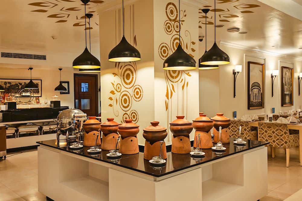 Royal Park Residence Hotel - דאהקא