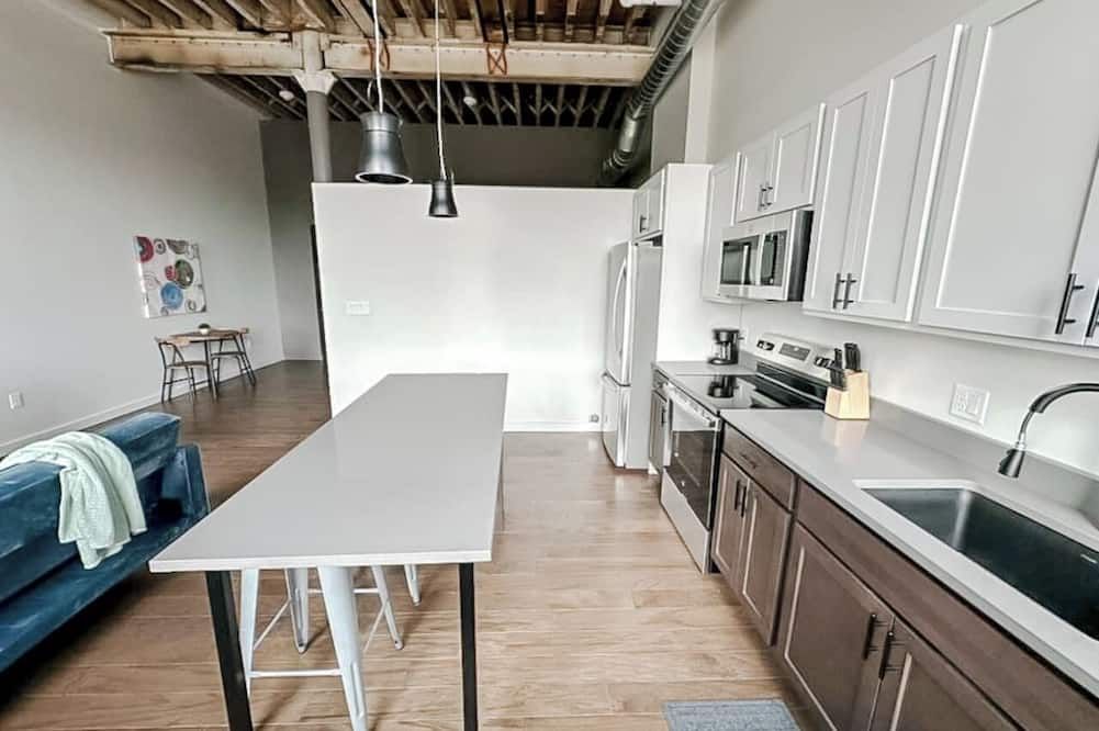 Sleepover | Spacious 1bd/1ba Loft - Newton - Newton - Küche