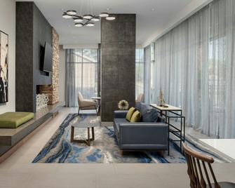 Fairfield Inn & Suites by Marriott Nashville near Vanderbilt - Nashville - Living room