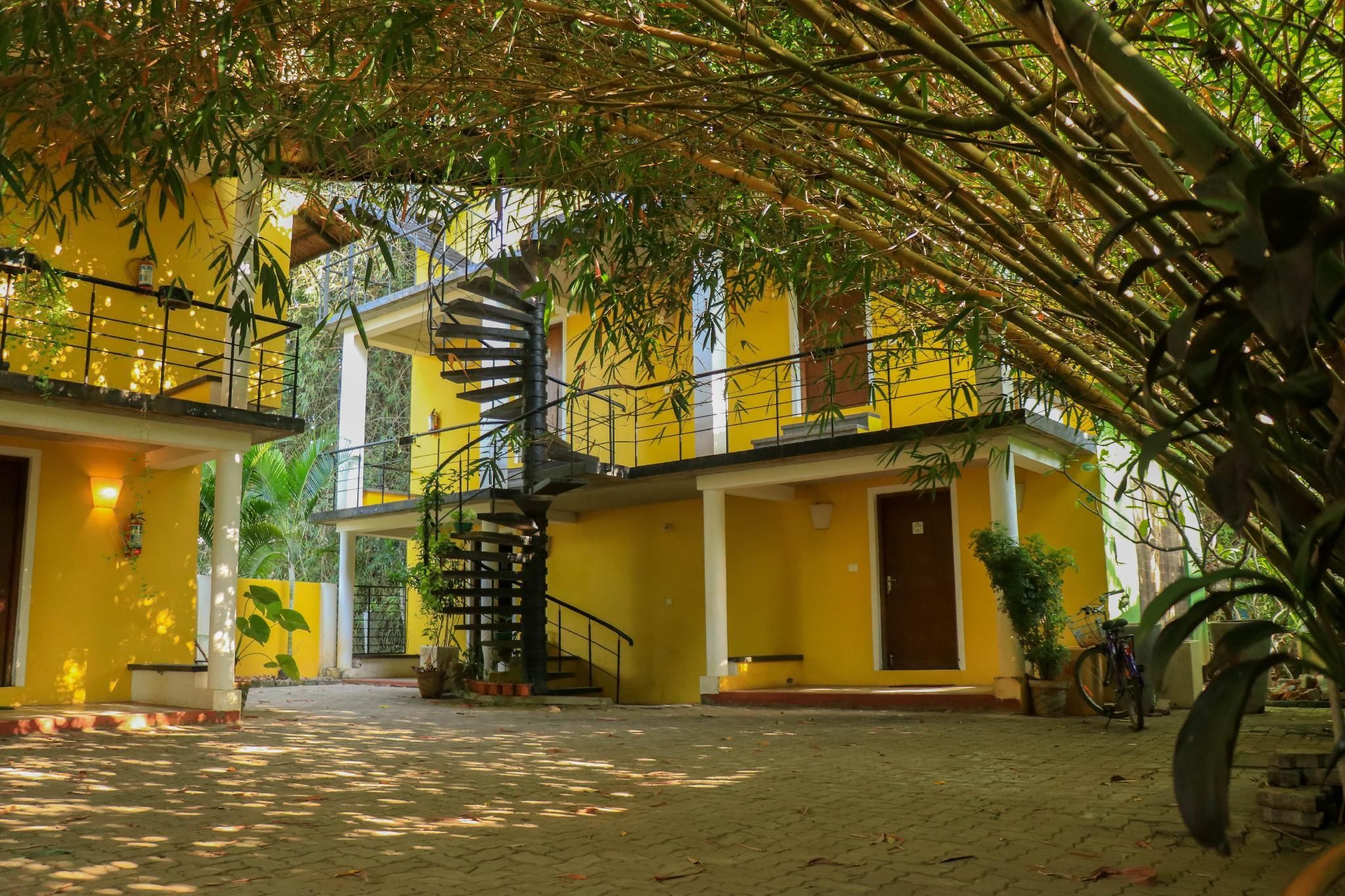 Samantha International - بودوتشيري - مبنى