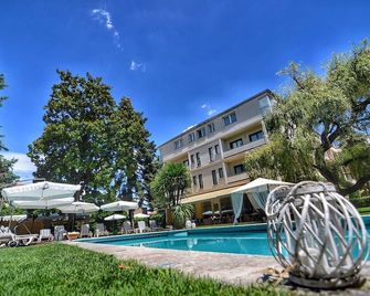 Blue Dream Hotel - Monselice - Zwembad