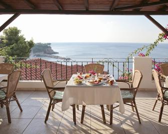 Yalis Hotel - Votsi - Balcony