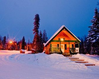 Bright Corner Suite, Spacious Layout! - Trail - Building