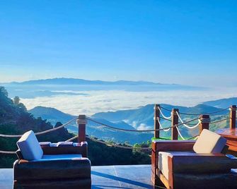 More Mountain Doi Chang Resort - Mae Suai - Balcón