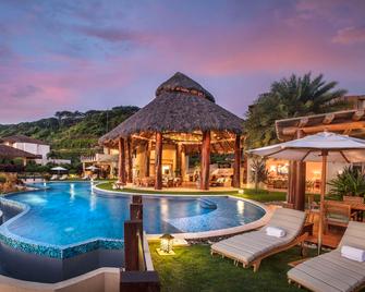 Mukul Resort - El Gigante - Piscina