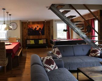 Chalet Clairlune - Massif des Vosges with Nordic Spa, Sauna, Billiards, Fireplace - Wildenstein - Salon
