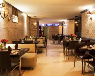 Plaza Gallery Hotel Boutique - סן קריסטובל דה לס קאסאס - מסעדה