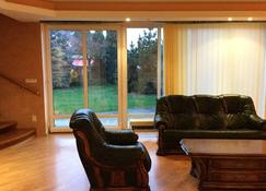 Furnished accommodation with indoor pool - Pardubice - Huiskamer