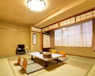 Higashine Grand Hotel - Higashine - Dining room