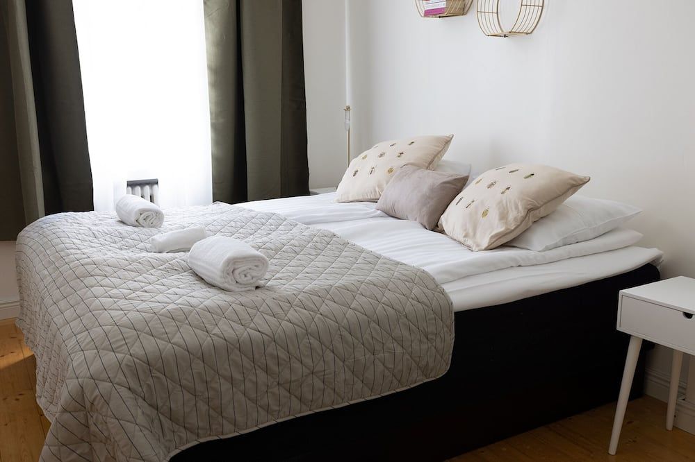 2 ندهومز تشارمينج 2 دروم هوم بوي بلكوني - هيلسينكي - غرفة نوم