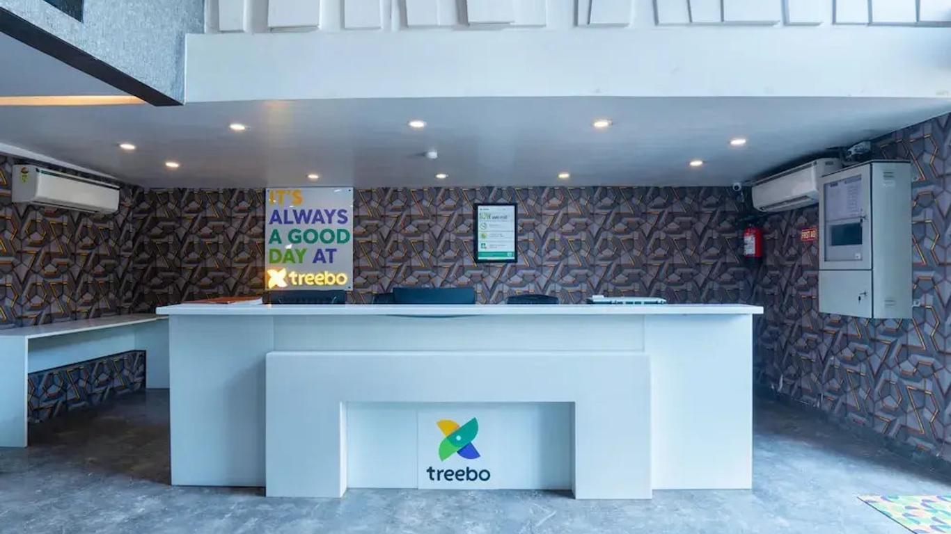 Fabhotel Twin Tree Naraina