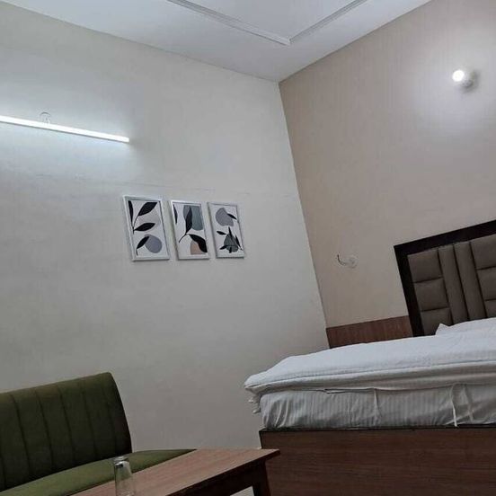 Hotel City Palace image 1