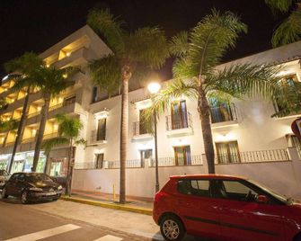 Hotel Olas de Almuñécar - Almuñécar - Gebäude
