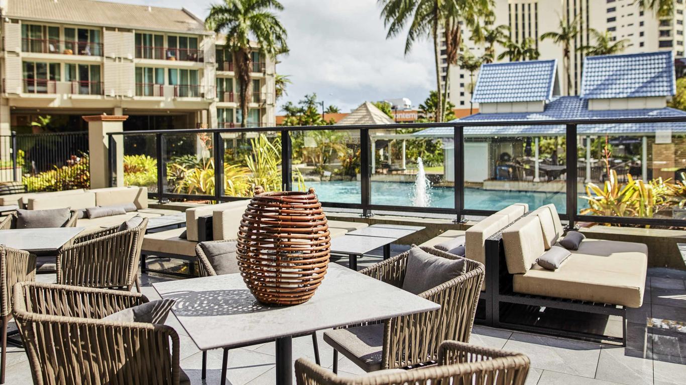 Novotel Cairns Oasis Resort